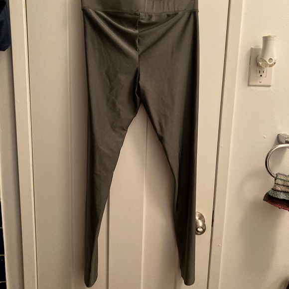 [3/23$]✨ Garage High Waist Grey Disco Legging - Picture 2 of 3